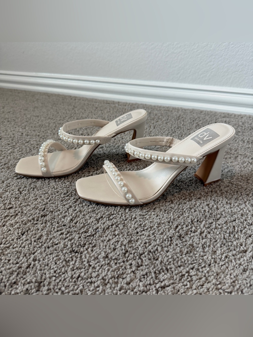 Dolce Vita Pearl-Embellished Cream Block Heel Mule - Picture 3 of 6